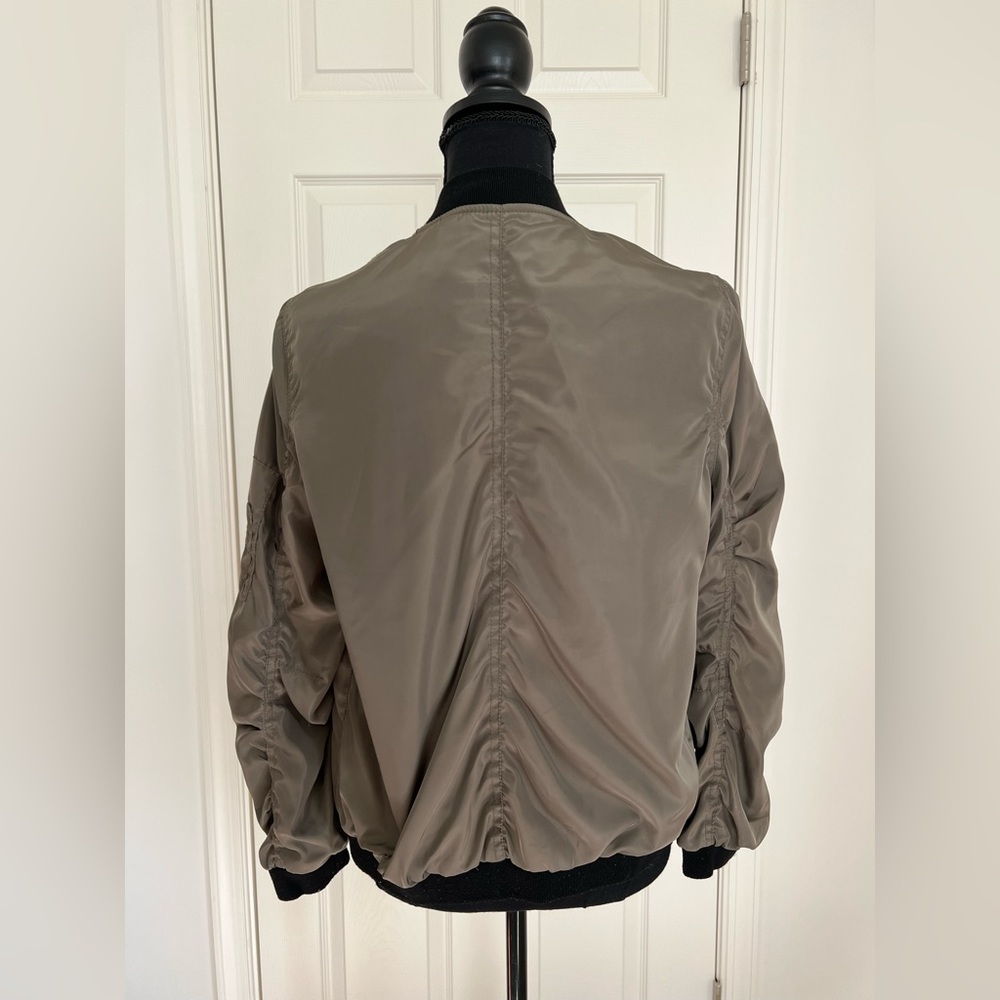 *SOLD*Bomber Jacket - Picture 8 of 8